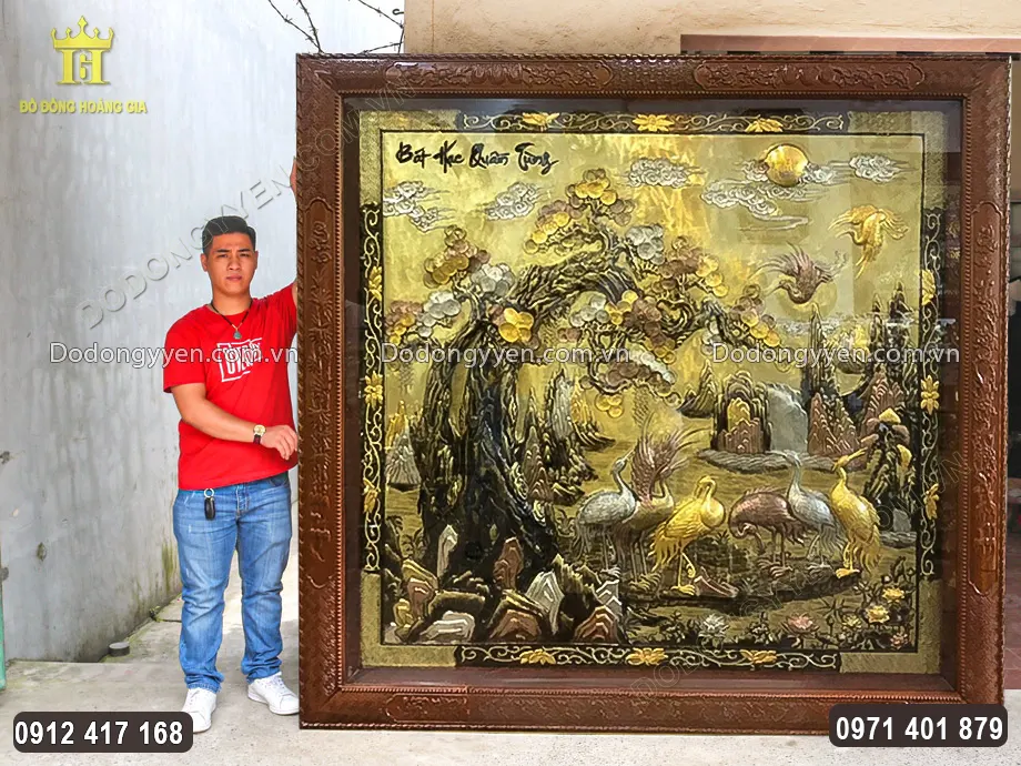 Khung tranh bằng gỗ gụ chắc chắn